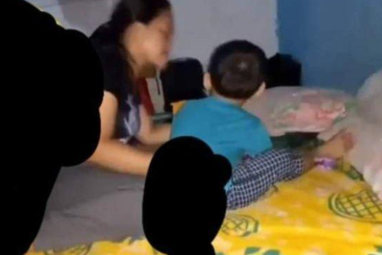 Link Video Viral Ibu dan Anak Baju Biru Full Durasi Part 1 & 2 HD 1080p, Buruan Download Sebelum Dihapus