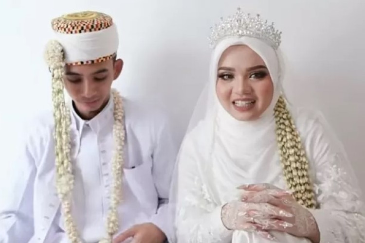 Profil dan Biodata Soibah Dee Tiktoker Viral Menikah dengan Abdullah Sekumpul: Usia, Agama, dan Akun Sosmed
